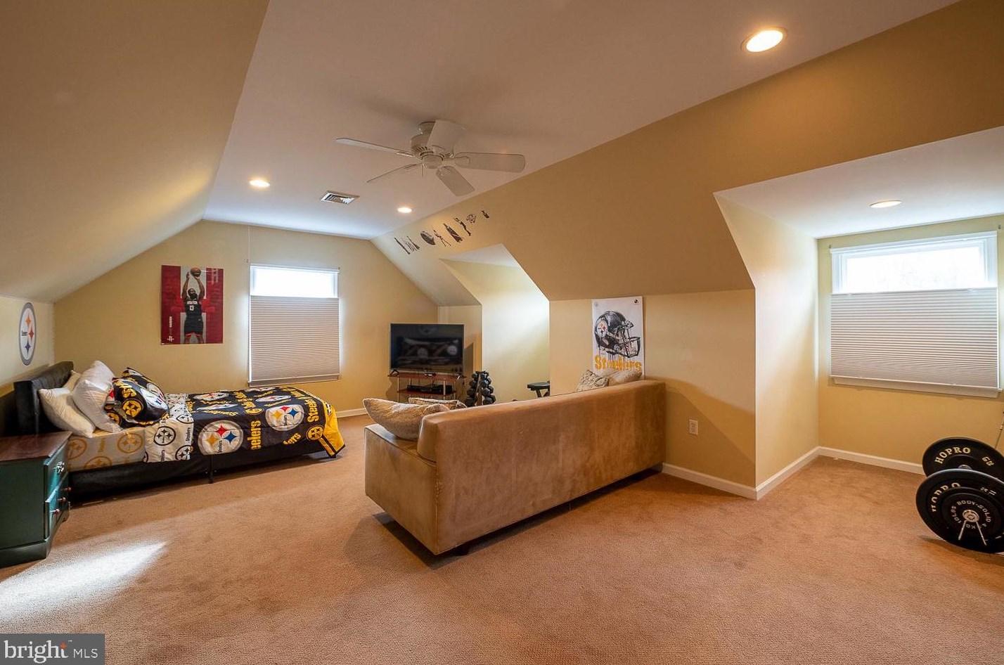 407 2 St, Emmaus PA 18049-3901 exterior