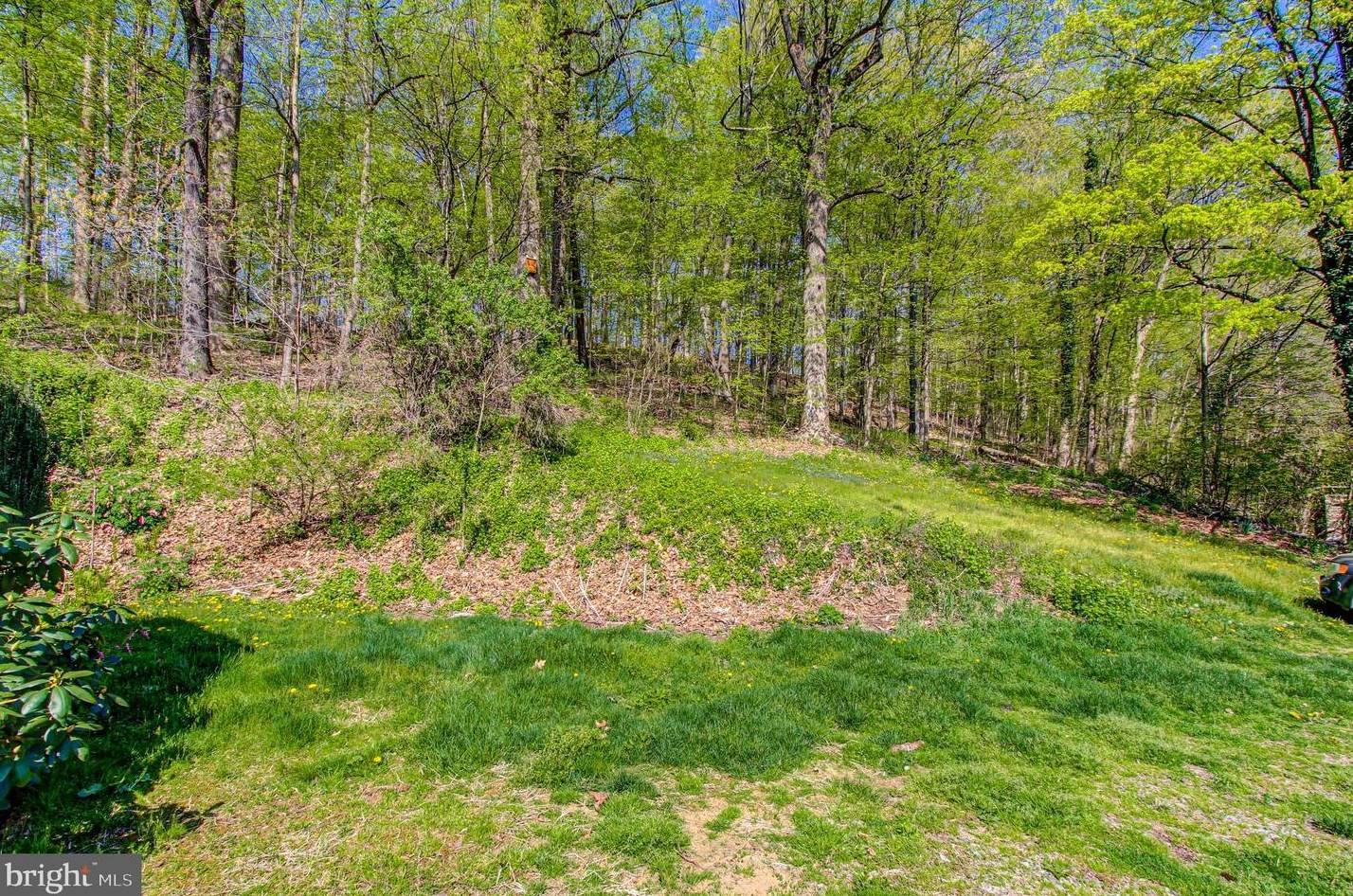6951 Yeakels Mill Rd, Zionsville PA  18092-2337 exterior
