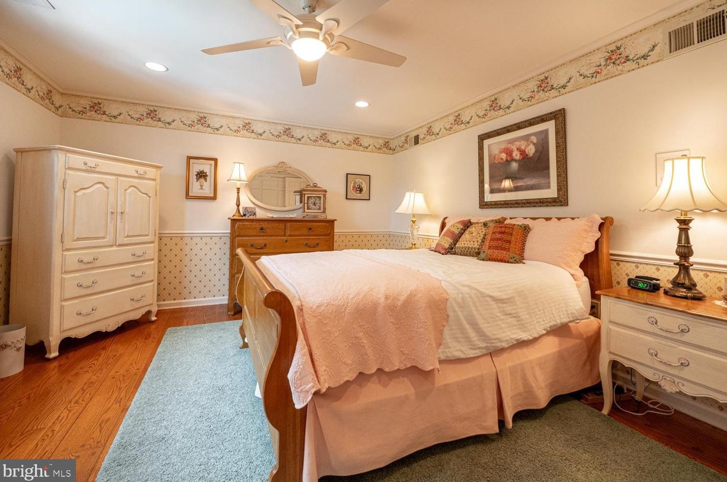 4766 5 St, Emmaus PA 18049-2331 exterior