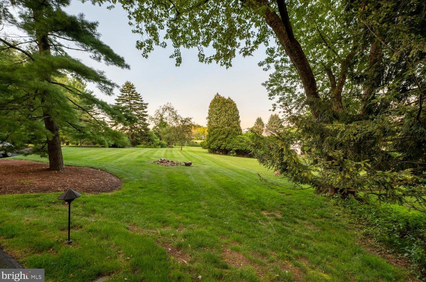 4766 5 St, Emmaus PA 18049-2331 exterior