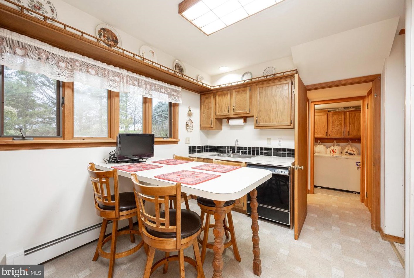 9115 Gackenbach Rd, Steinsville PA  19529-9022 exterior