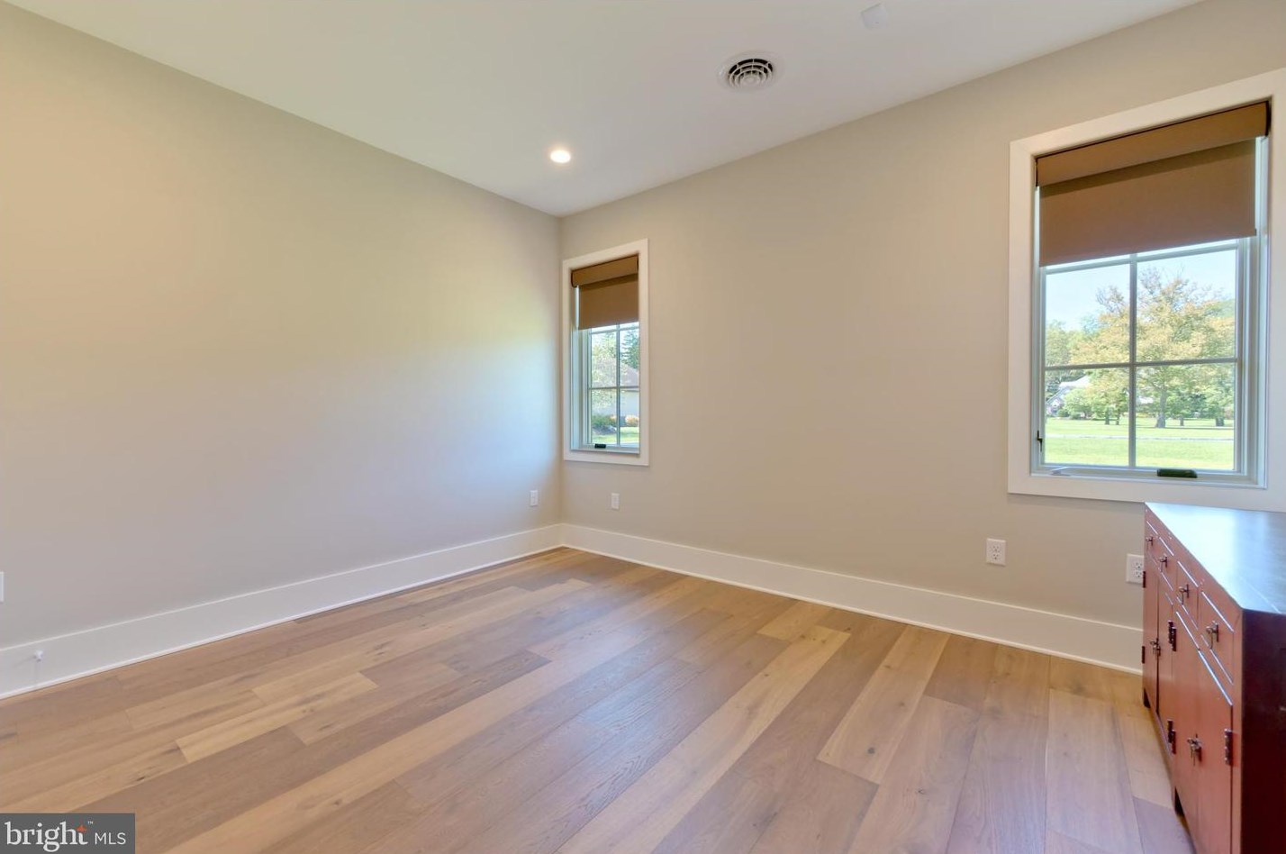 2747 Avenue Du Vlg, Bethlehem PA  18015-9117 exterior