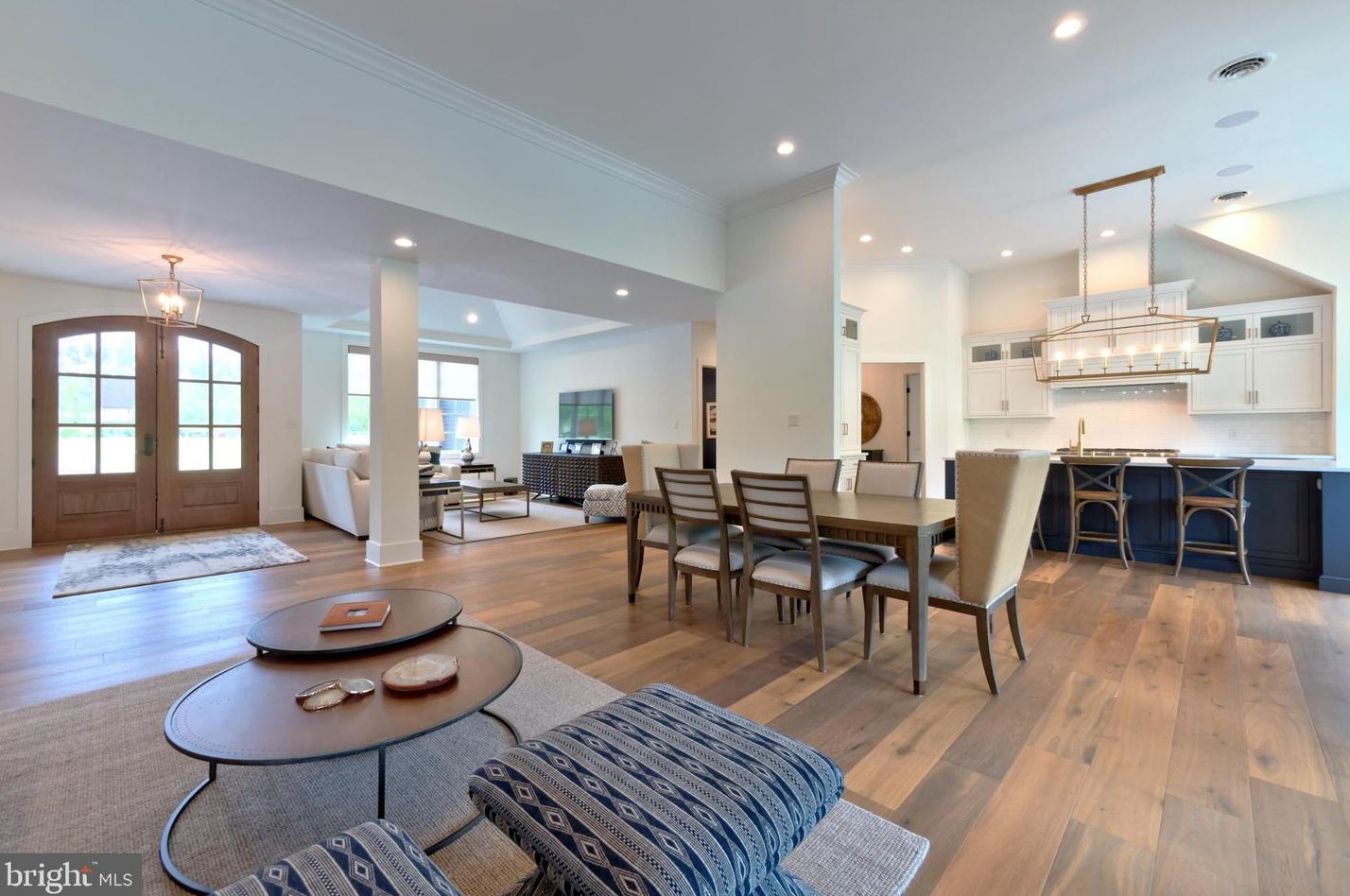 2747 Avenue Du Vlg, Bethlehem PA  18015-9117 exterior