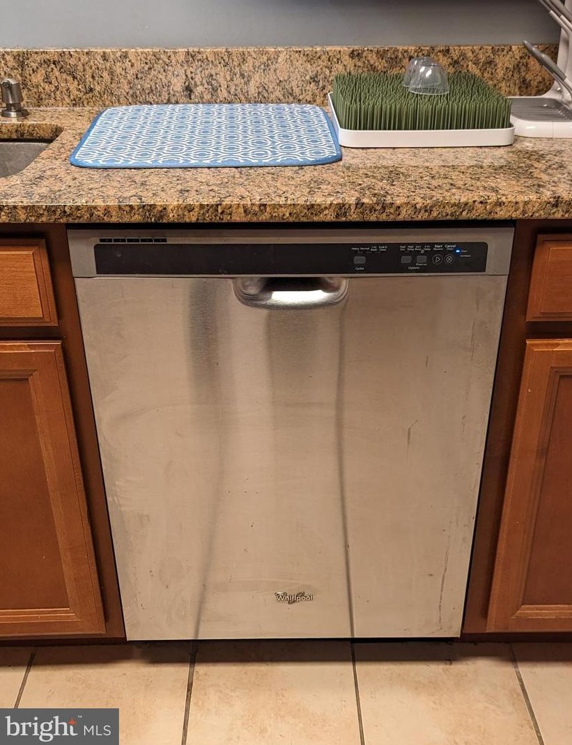 1029 Seneca St, Bethlehem PA 18015-4129 exterior