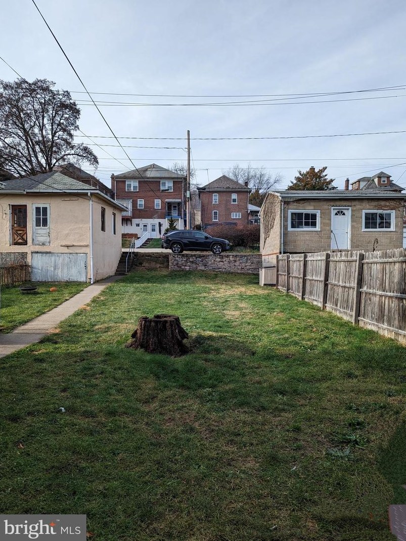 1029 Seneca St, Bethlehem PA 18015-4129 exterior