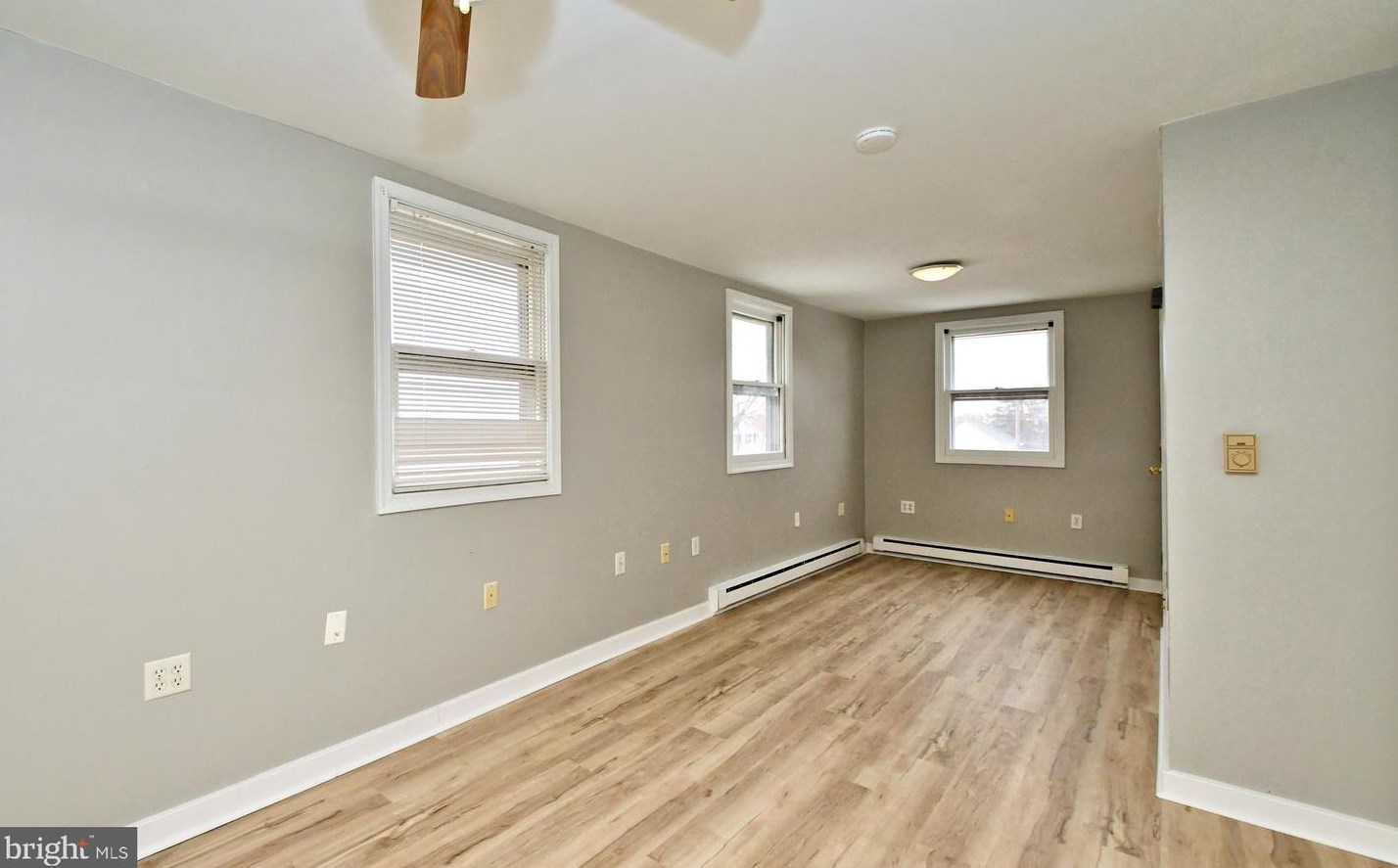 215 Franklin St, Alburtis PA 18011-5008 exterior