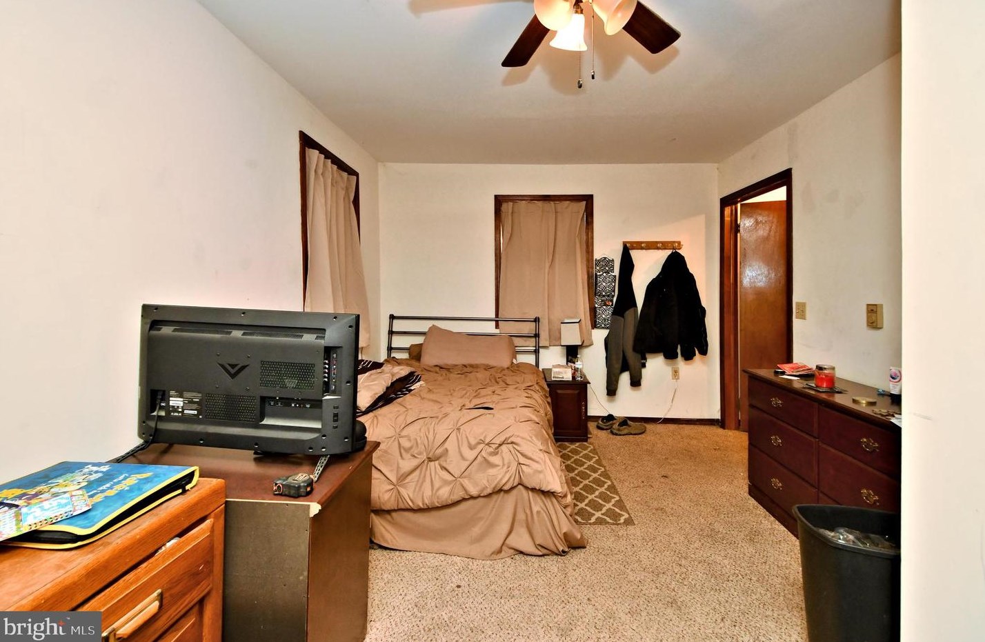 215 Franklin St, Alburtis PA 18011-5008 exterior