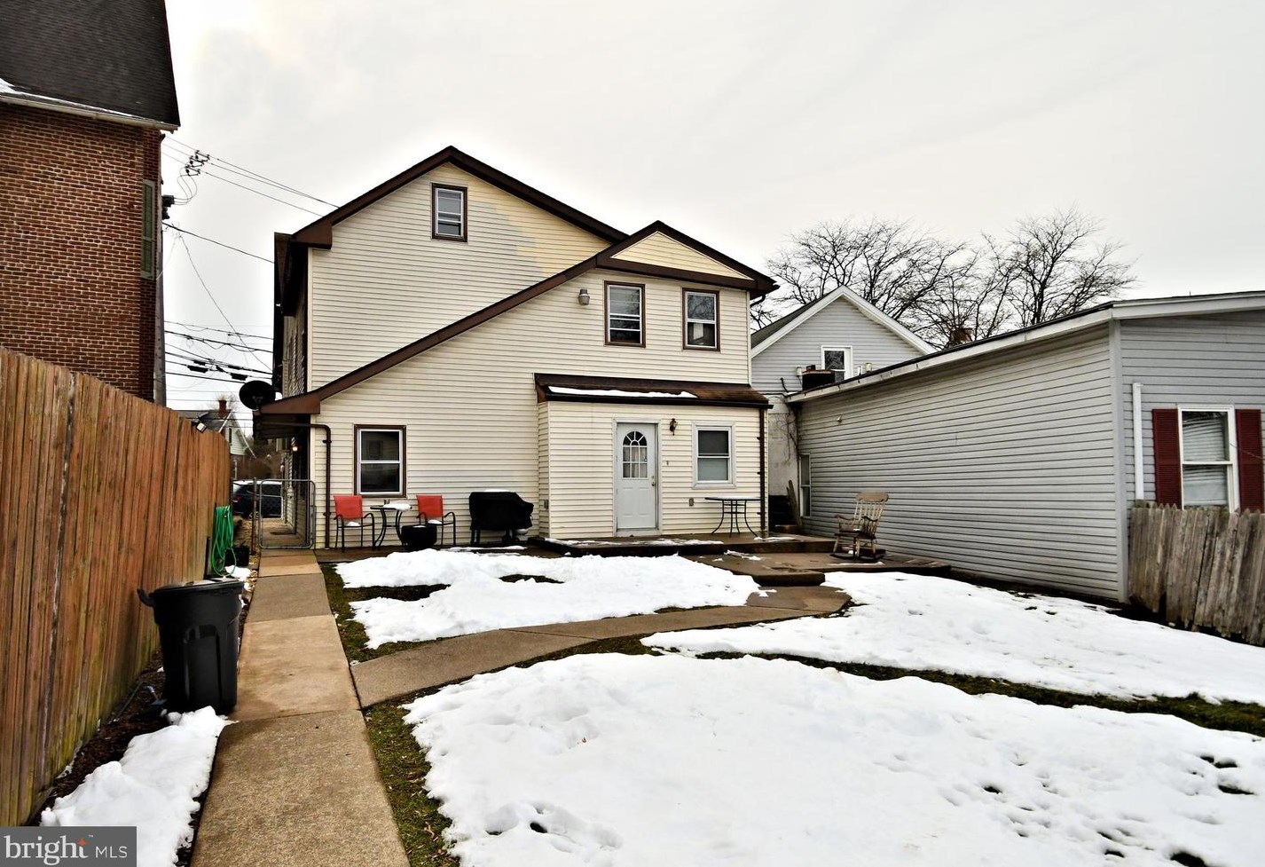 215 Franklin St, Alburtis PA 18011-5008 exterior