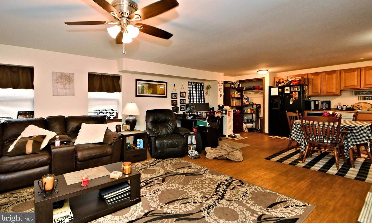 215 Franklin St, Alburtis PA 18011-5008 exterior