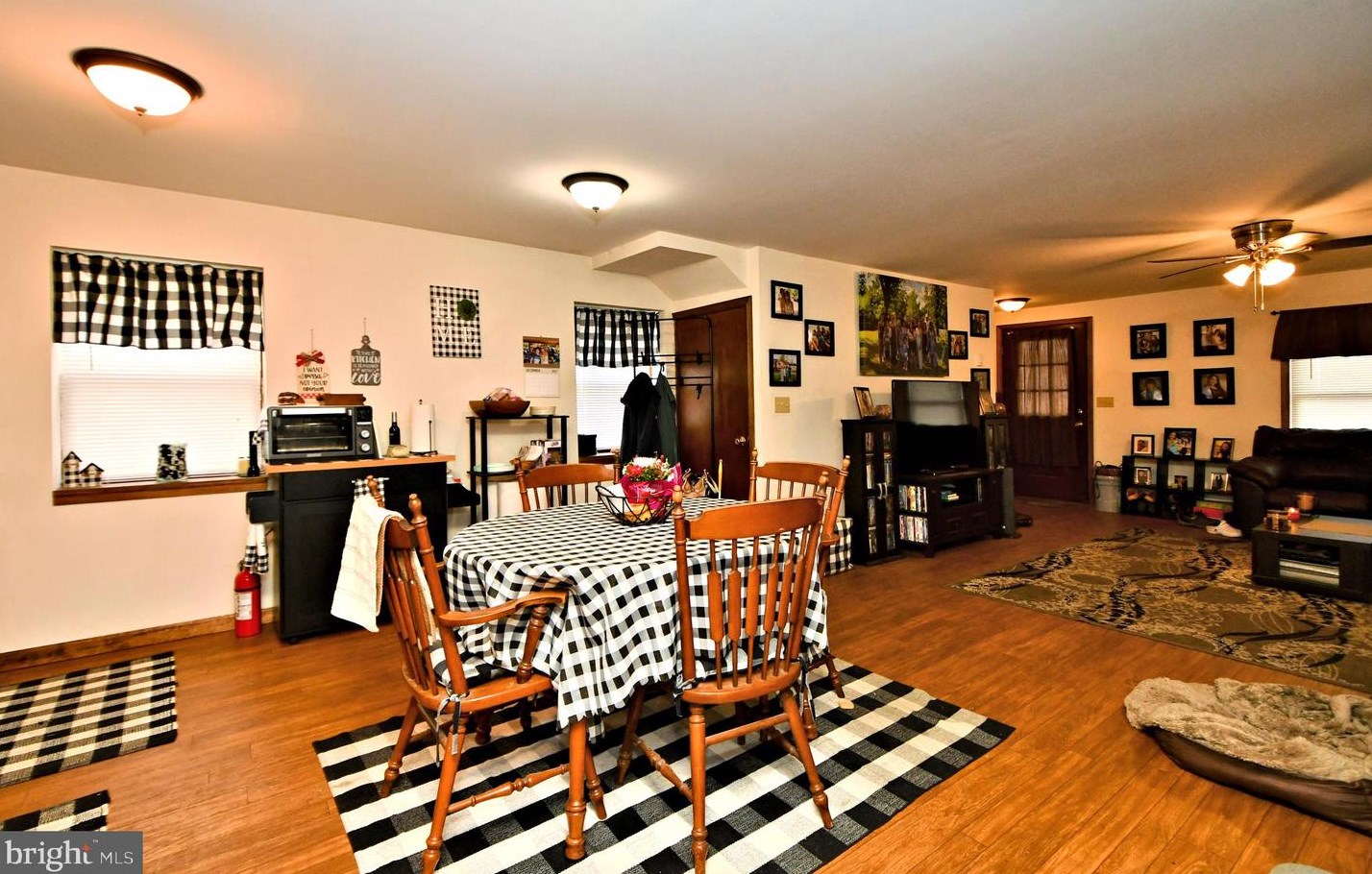 215 Franklin St, Alburtis PA 18011-5008 exterior