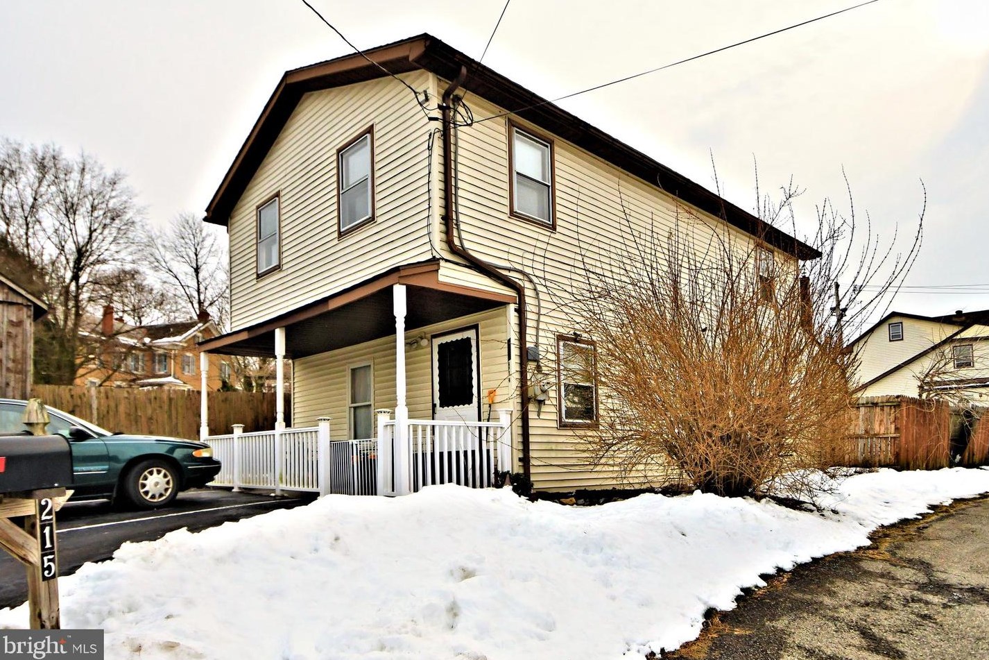 215 Franklin St, Alburtis PA 18011-5008 exterior