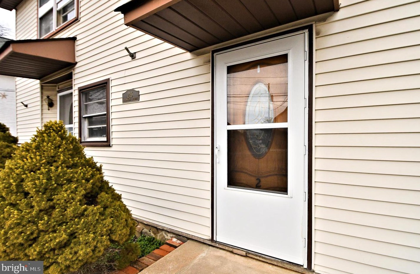 215 Franklin St, Alburtis PA 18011-5008 exterior