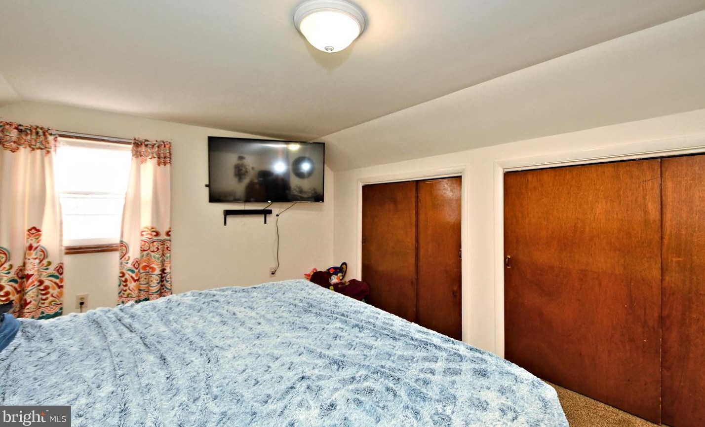 215 Franklin St, Alburtis PA 18011-5008 exterior