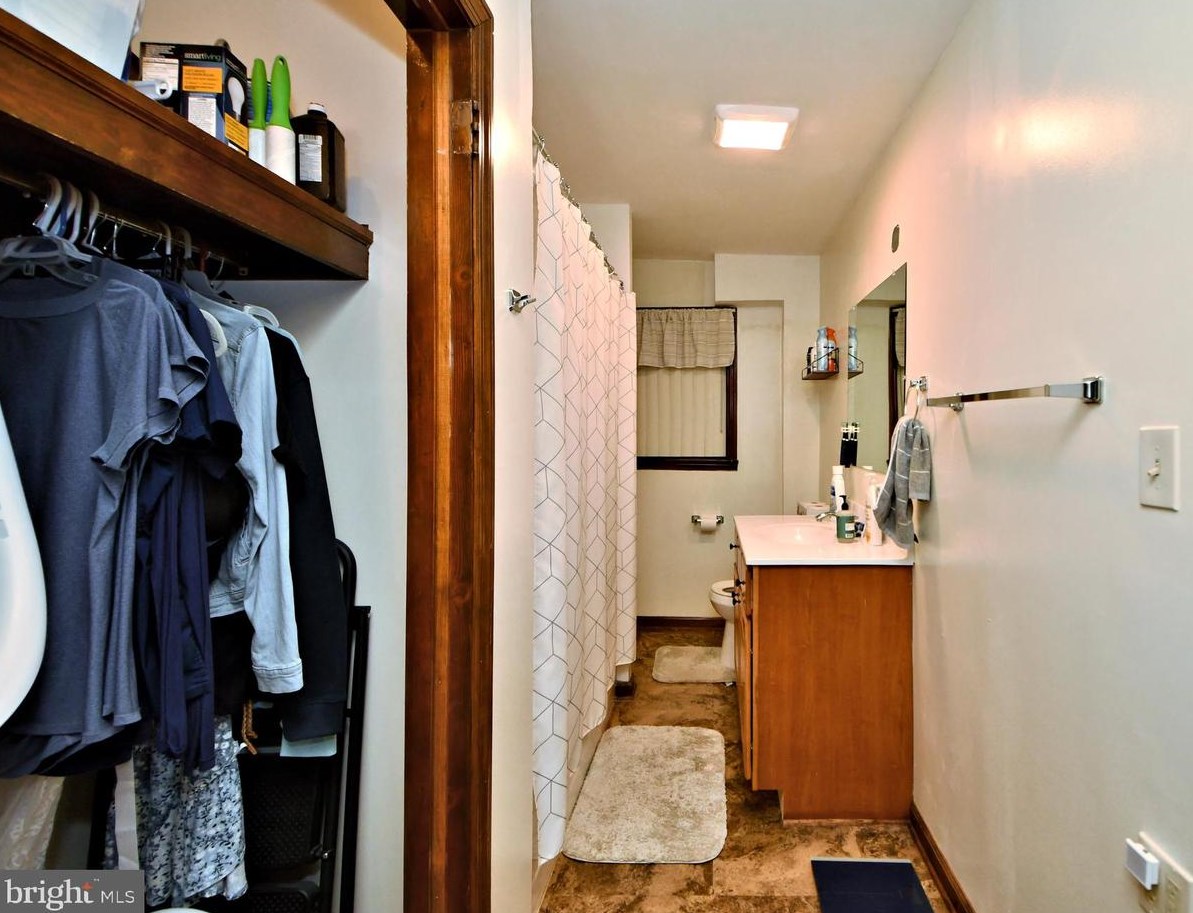 215 Franklin St, Alburtis PA 18011-5008 exterior