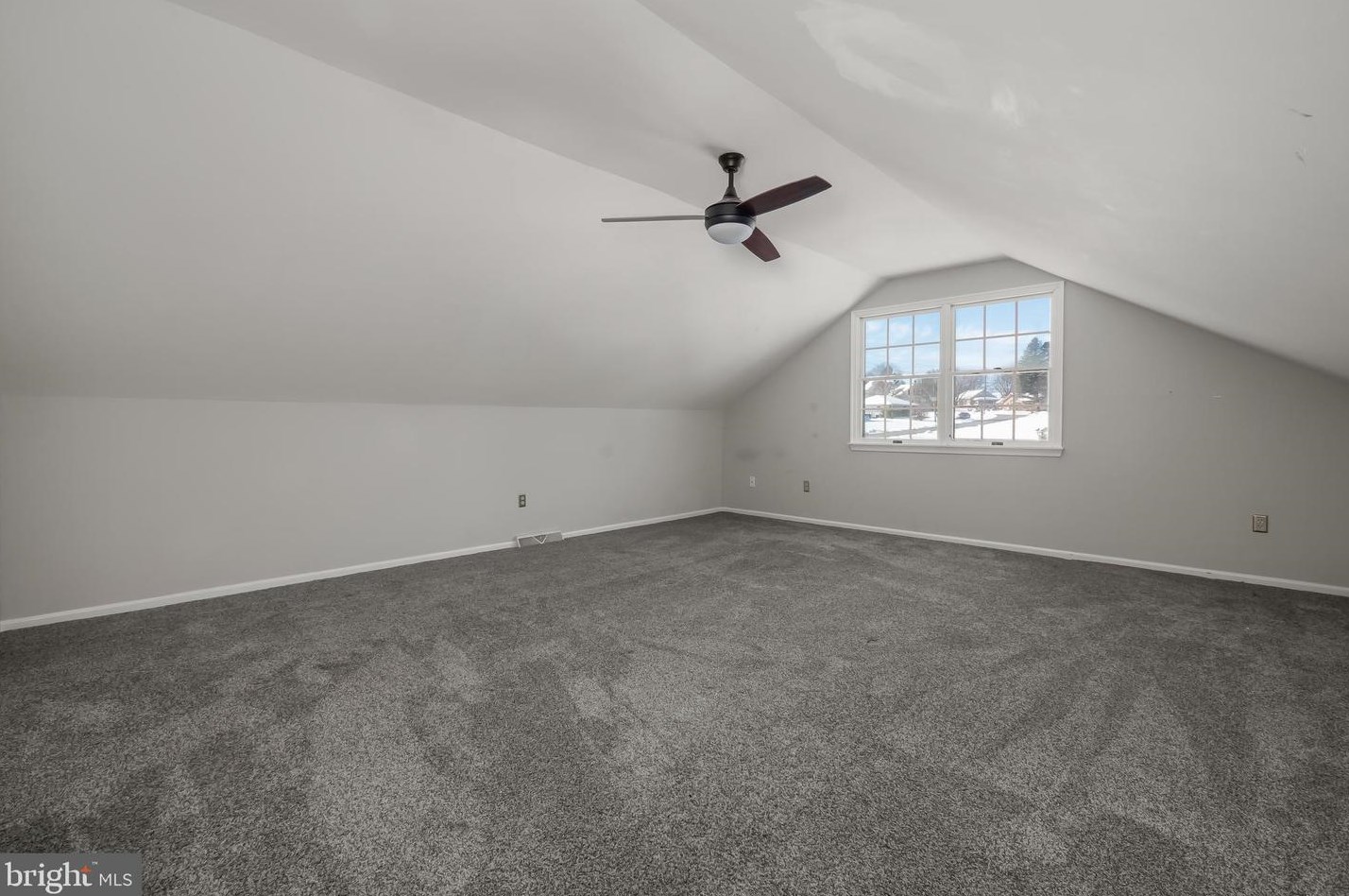 4139 Hickory Rd, Schnecksville PA  18078-2454 exterior