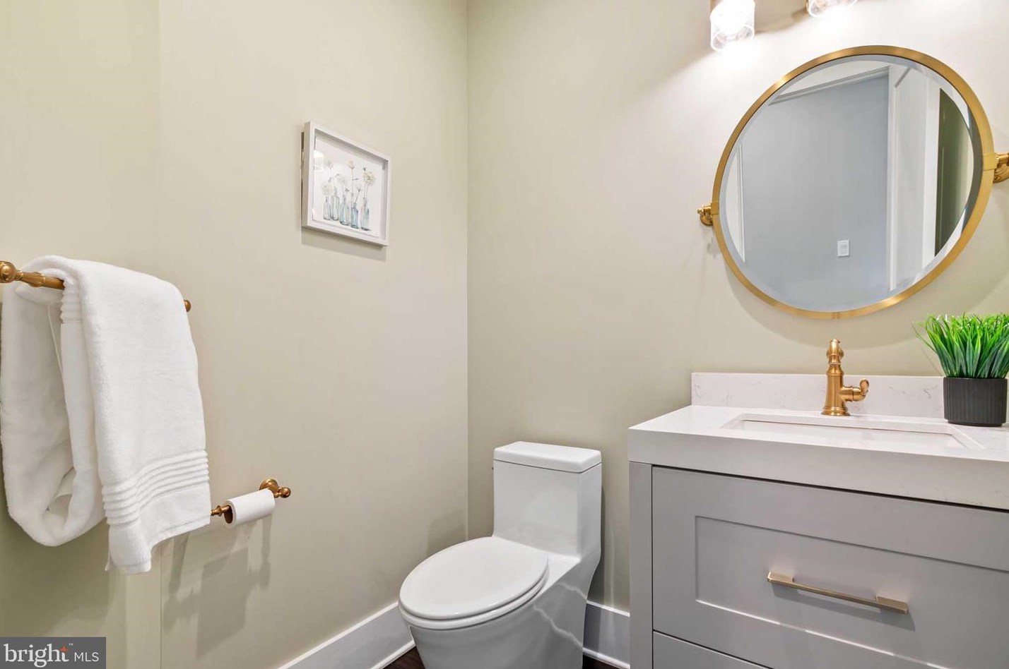 2812 Clos Renoir, Bethlehem PA  18015-9119 exterior