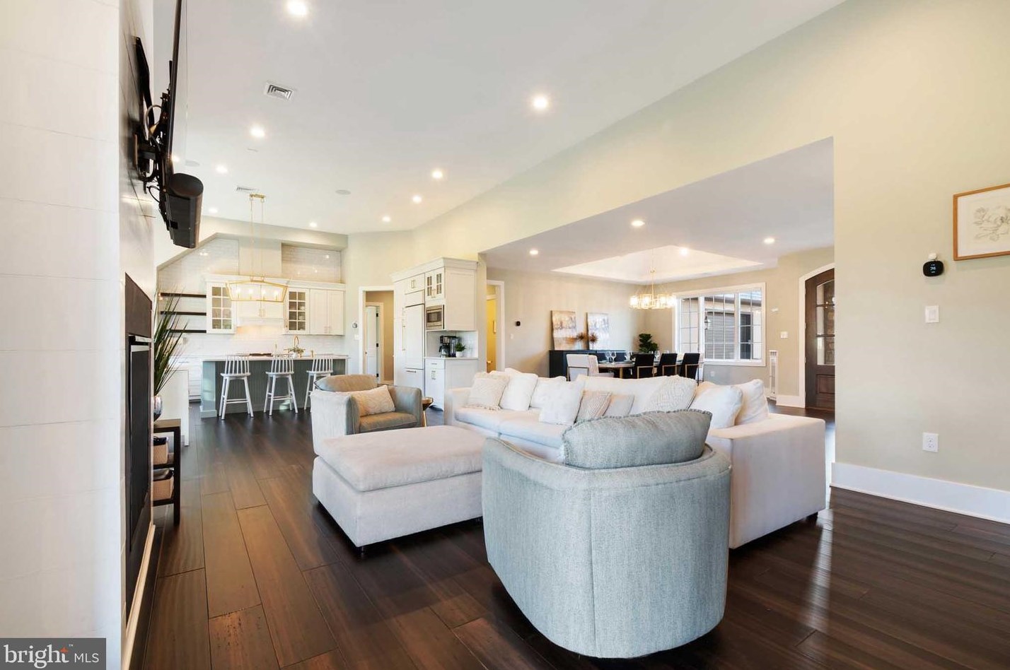 2812 Clos Renoir, Bethlehem PA  18015-9119 exterior