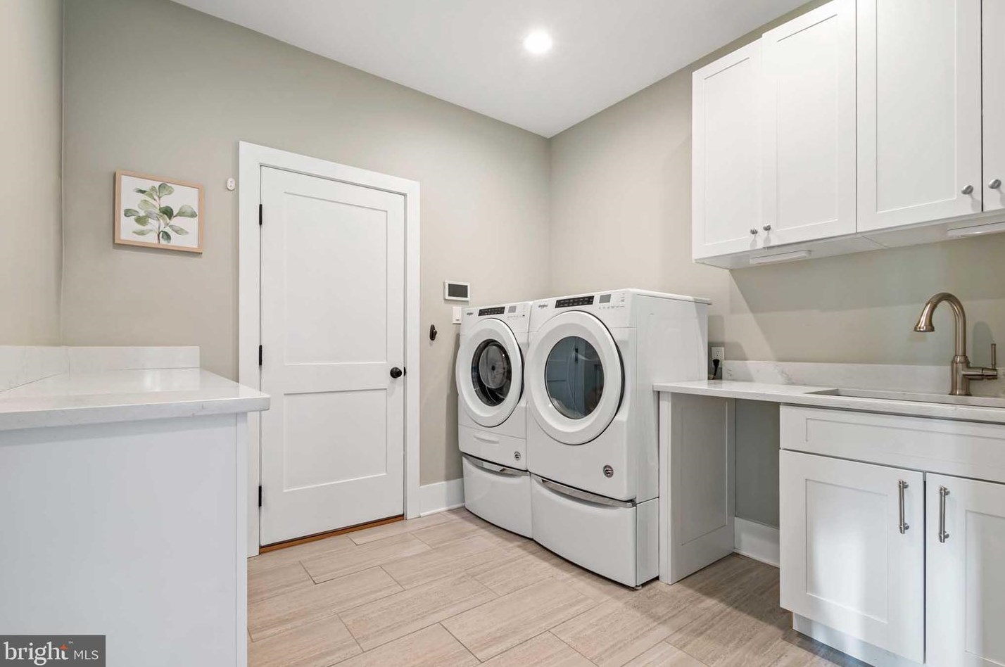 2812 Clos Renoir, Bethlehem PA  18015-9119 exterior