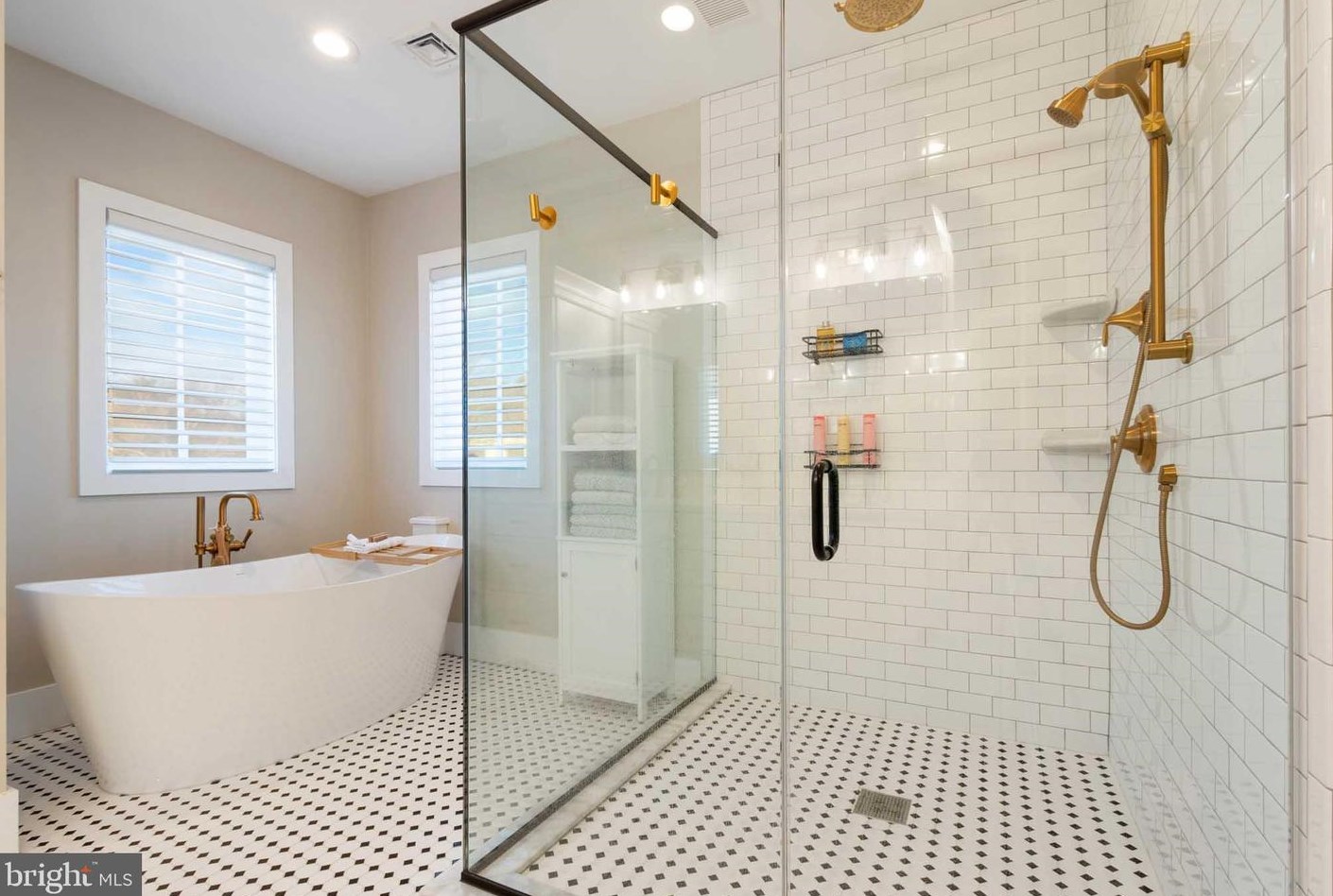 2812 Clos Renoir, Bethlehem PA  18015-9119 exterior