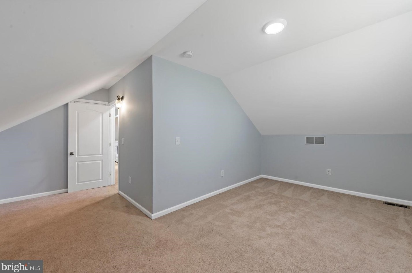 701 Weil St, Bethlehem PA 18015-3948 exterior