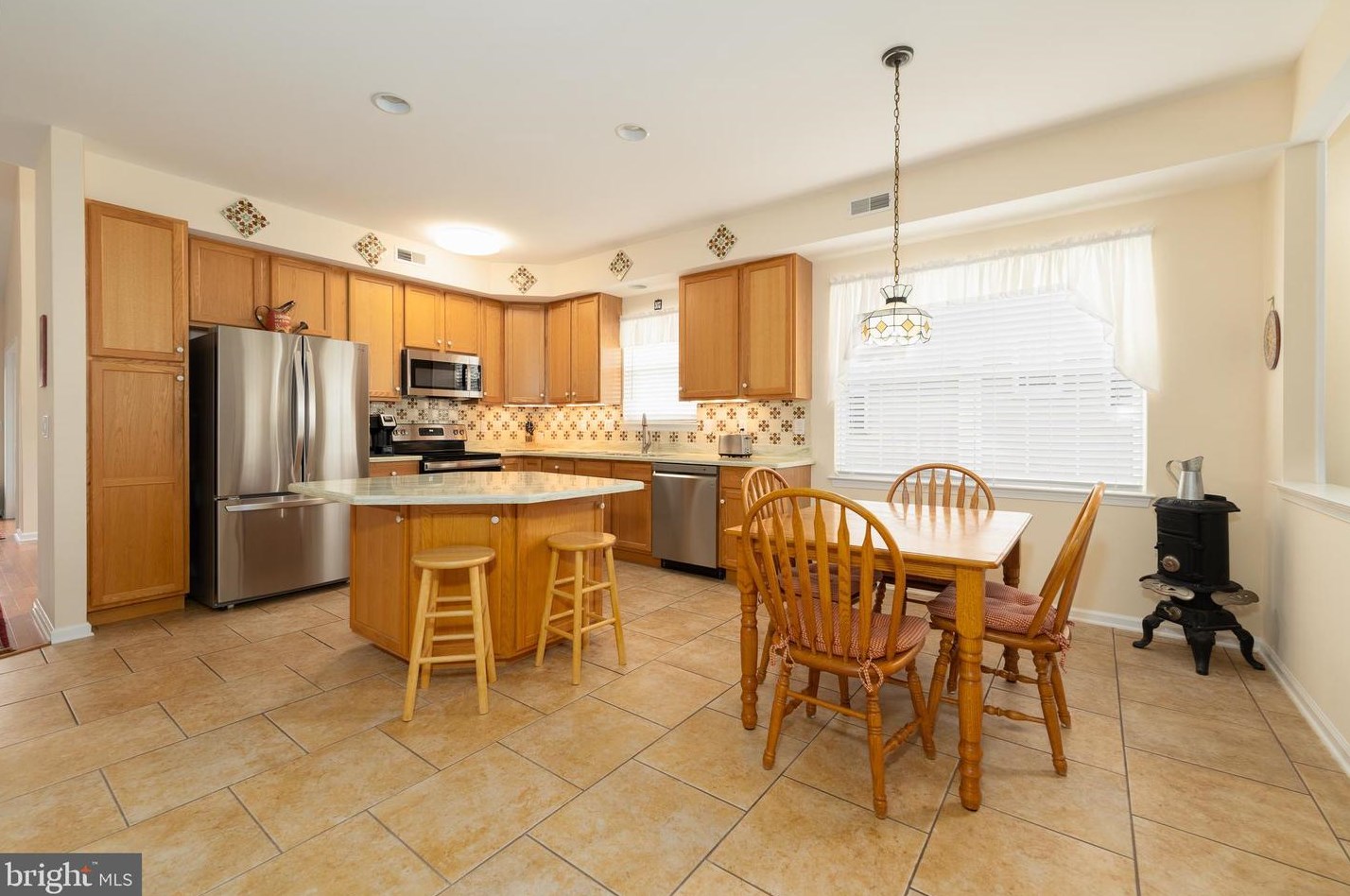 2838 Donegal Dr, Macungie PA  18062-8461 exterior