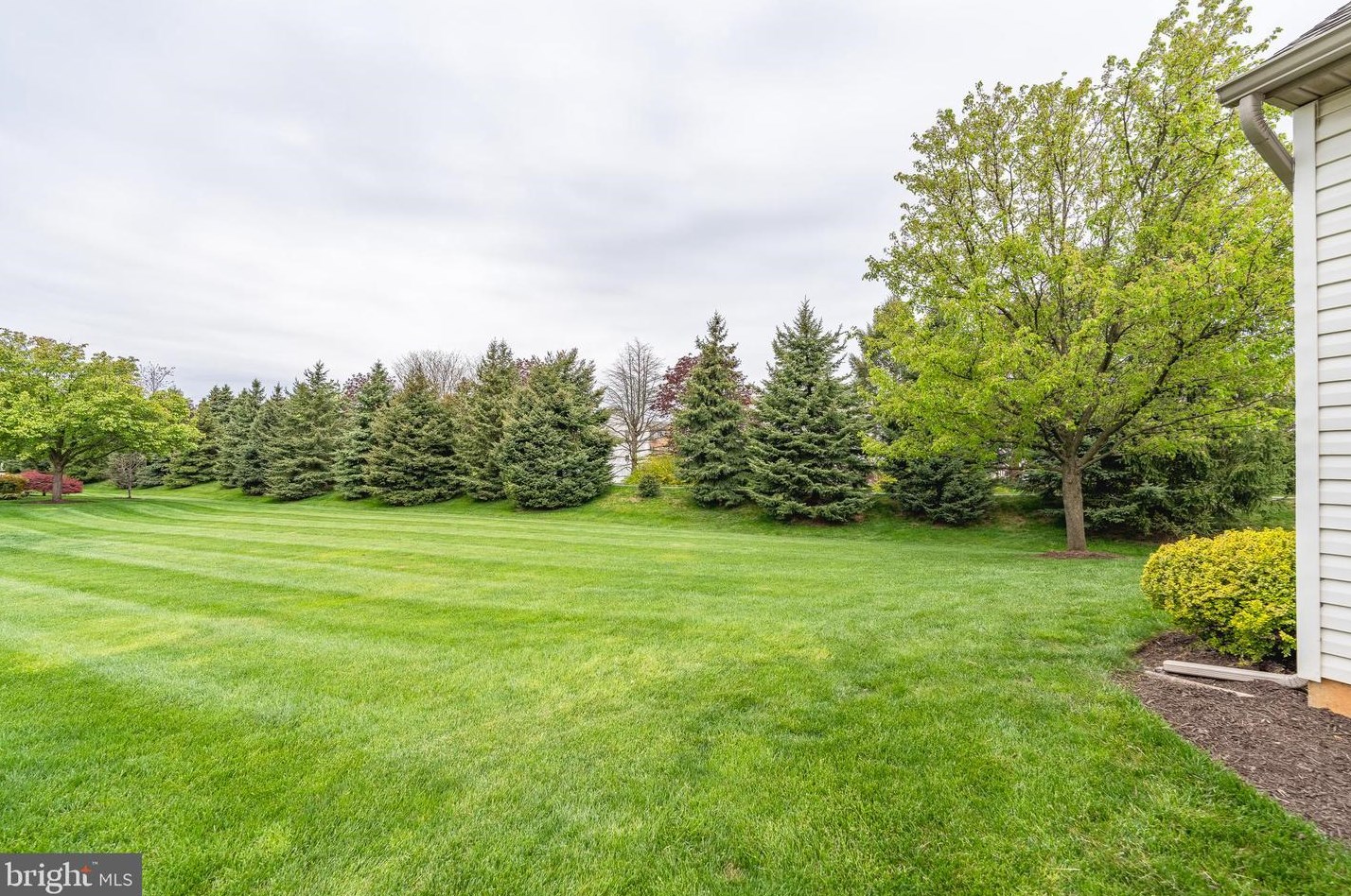 2838 Donegal Dr, Macungie PA  18062-8461 exterior