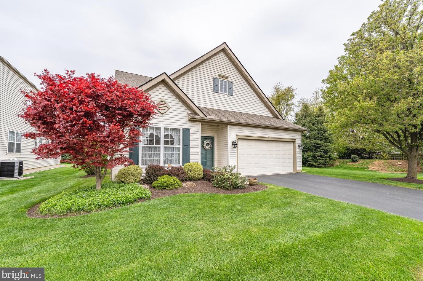 2838 Donegal Dr, Macungie PA  18062-8468 exterior