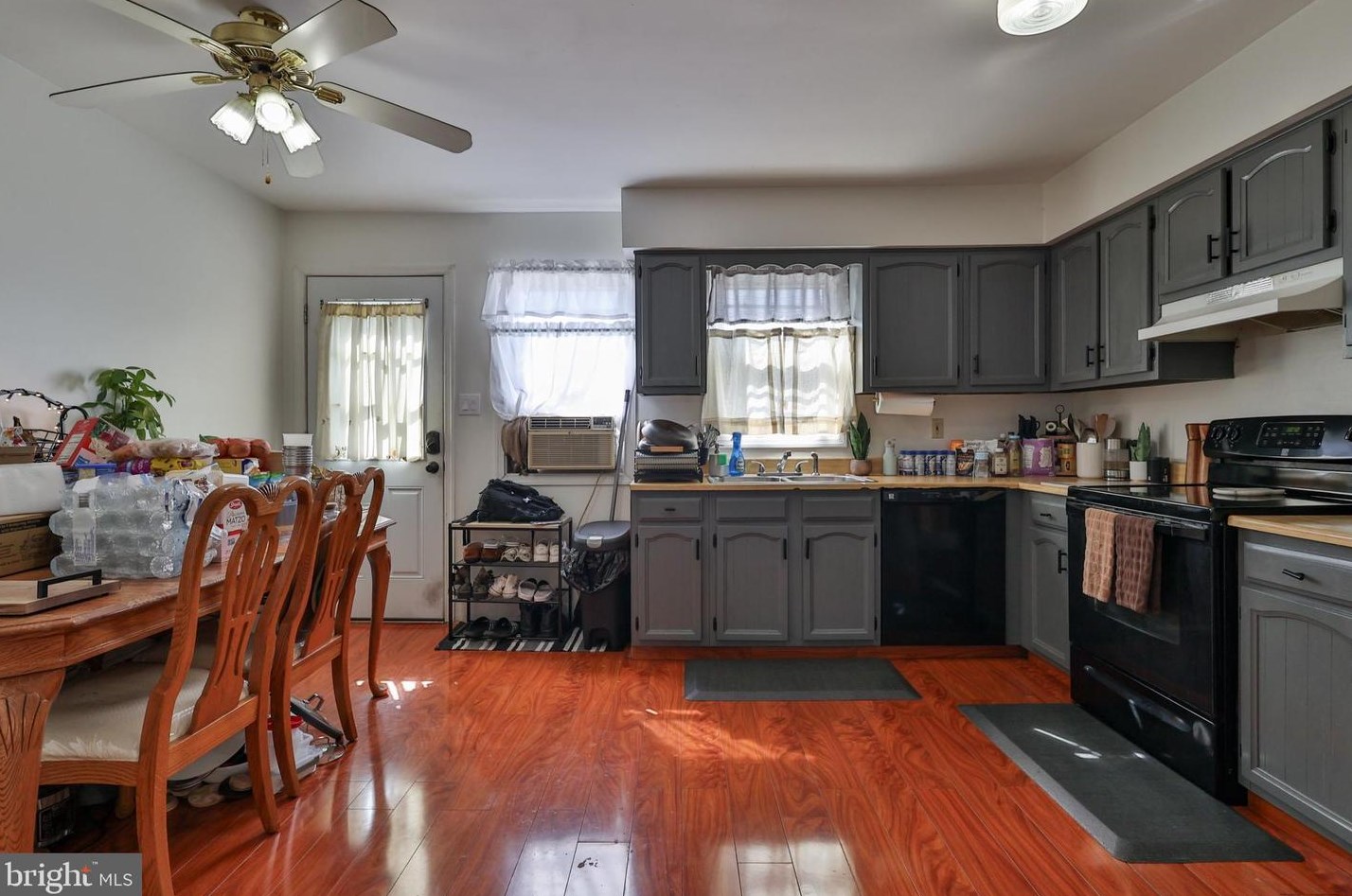 220 Fairview St, Allentown PA  18109-2736 exterior