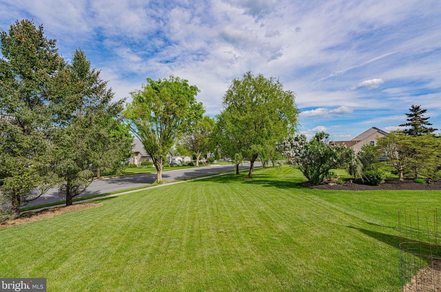 1998 Rolling Mdw Dr, Macungie PA  18062-8870 exterior