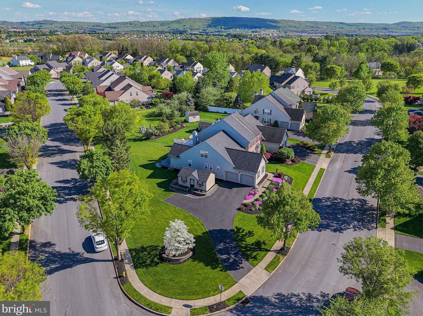 1998 Rolling Mdw Dr, Macungie PA  18062-8870 exterior