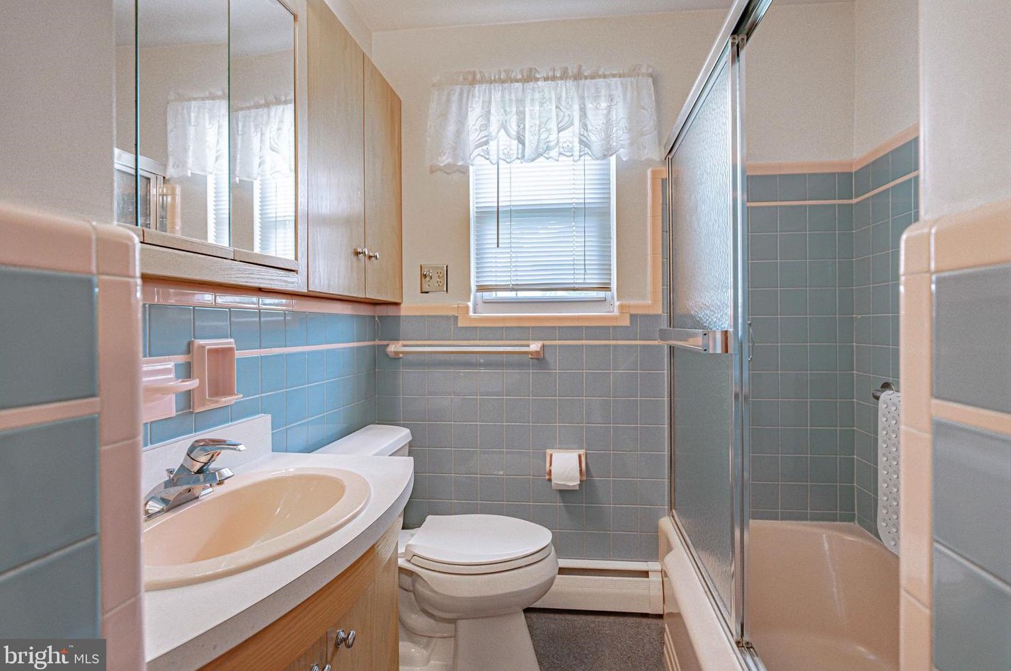 515 Franklin St, Emmaus PA 18049-2111 exterior