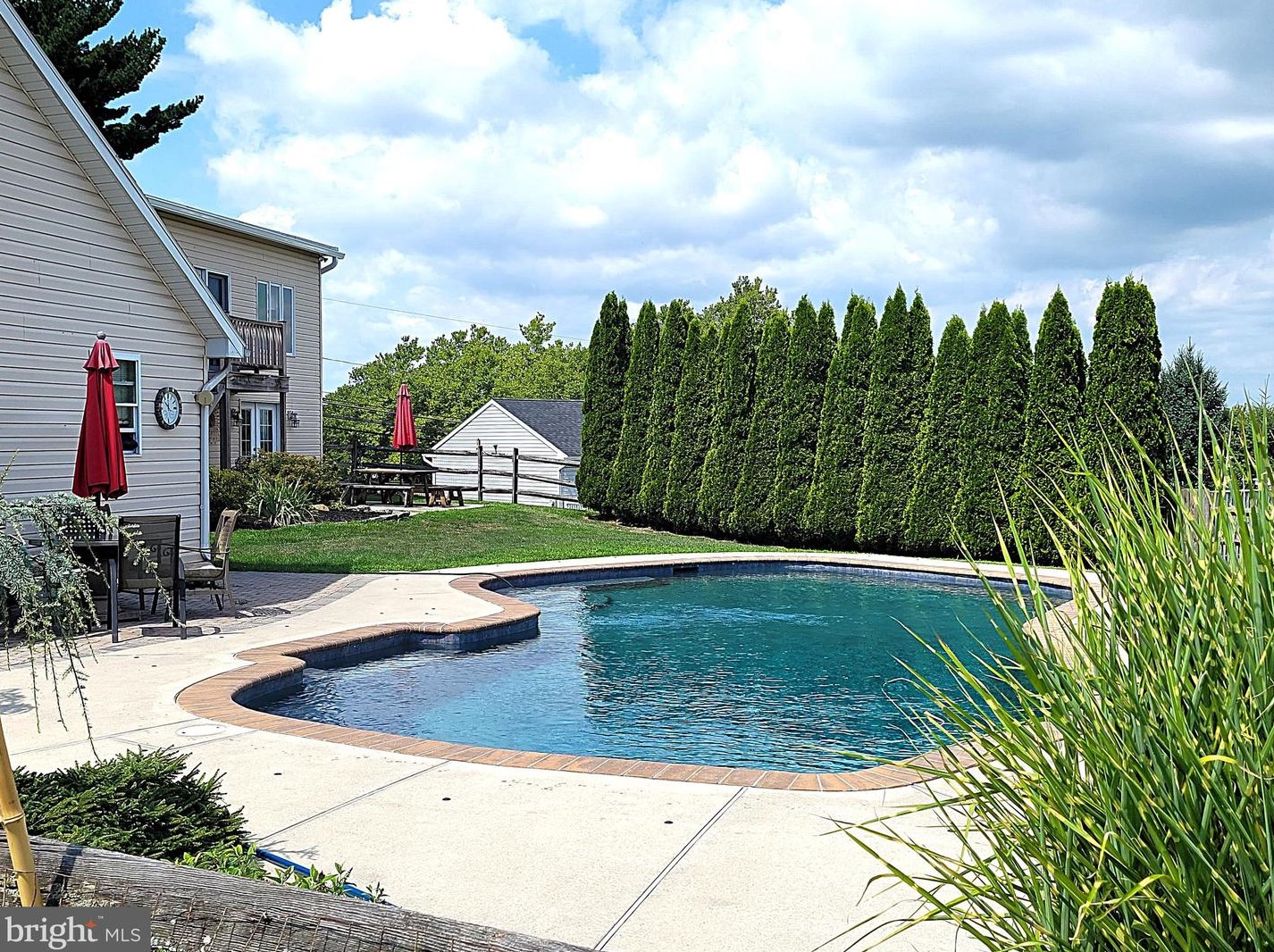 435 5 St, Emmaus PA 18049-4535 exterior