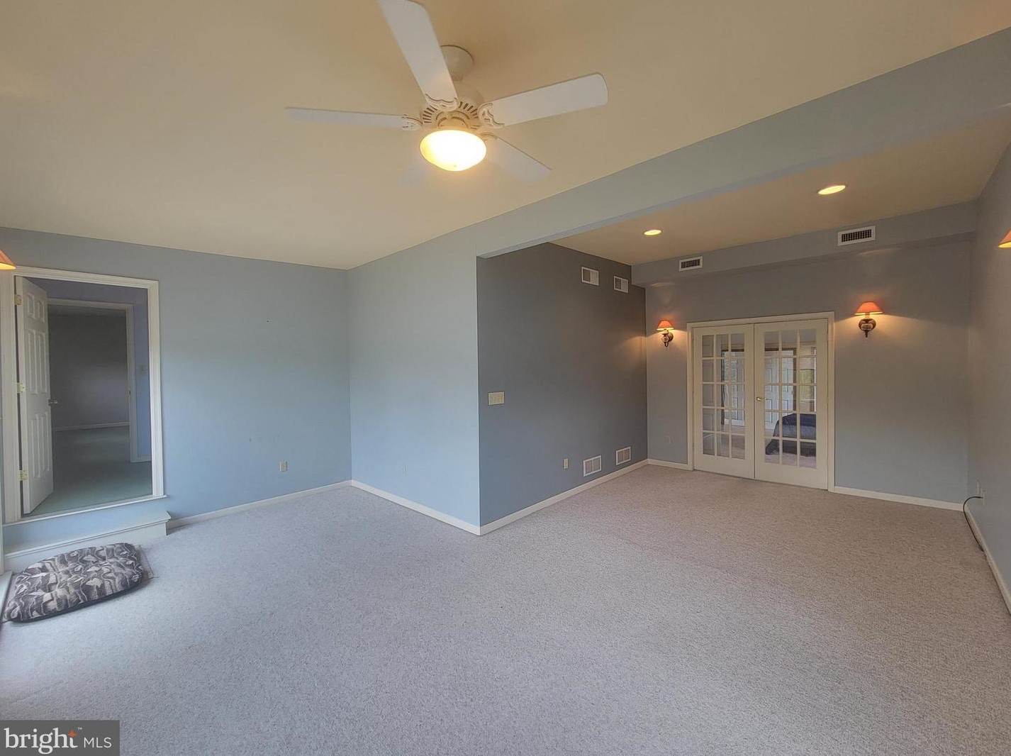 435 5 St, Emmaus PA 18049-4535 exterior