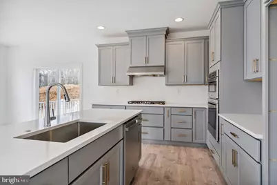 4290 Taviston Ct E, Emmaus, PA 18049 - Photo 7