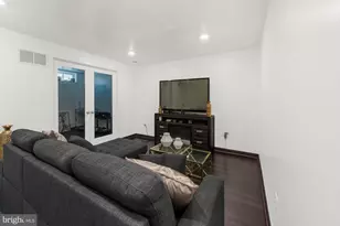 7555 Clayton Ave, Coopersburg, PA 18036 - Photo 5