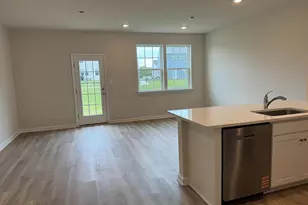 1207 Susan Cir, Breinigsville, PA 18031 - Photo 5