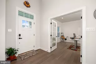 3040 Merion Dr, Center Valley, PA 18034 - Photo 9