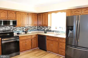 1385 Brookside Rd, Allentown, PA 18106 - Photo 7