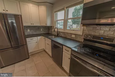 137 Lee Street, Emmaus, PA 18049 - Photo 3