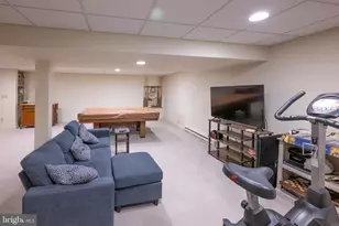 2570 Millbrook Dr, Emmaus, PA 18049 - Photo 25