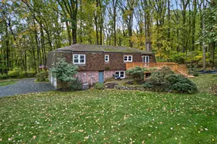 340 Chestnut Hill Rd, Emmaus, PA 18049 - Photo 5