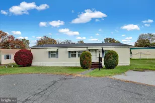 8758 Turkey Ridge Rd, Breinigsville, PA 18031 - Photo 9