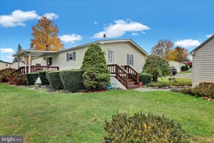 8758 Turkey Ridge Rd, Breinigsville, PA 18031 - Photo 7