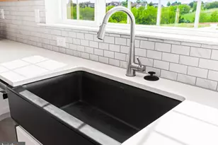 4450 Maple St, Schnecksville, PA 18078 - Photo 15