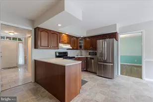 5175 Meadowview Dr, Macungie, PA 18062 - Photo 9