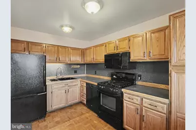 1575 Creekside Road #A21, Whitehall, PA 18052 - Photo 9