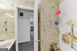 834 Hokendauqua St, Coplay, PA 18037 - Photo 15