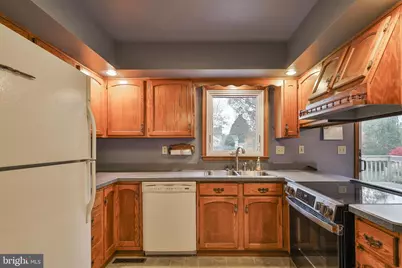 1110 Greenbriar Lane, Laurys Station, PA 18059 - Photo 9