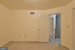 1110 Greenbriar Ln, Laurys Station, PA 18059 - Photo 19