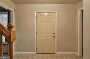 1110 Greenbriar Ln, Laurys Station, PA 18059 - Photo 3